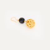 Jupetí Sphere Earrings with a gemstone