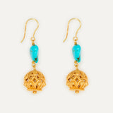 Jupetí Sphere Earrings with a gemstone